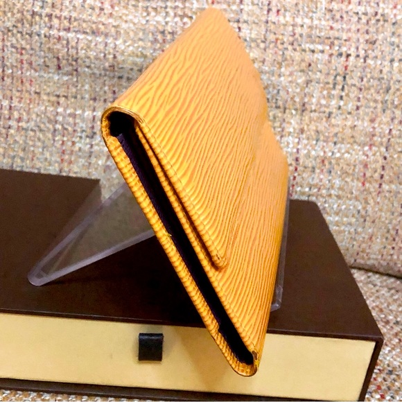 LOUIS VUITTON Sarah Continental Wallet Yellow Epi Leather Purple Interior w/ Box - Picture 4 of 14